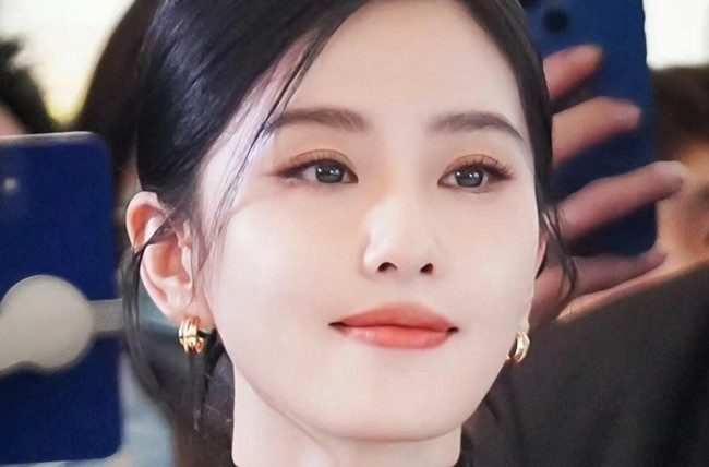 劉詩(shī)詩(shī)黑天鵝日常淡妝，廣西化妝彩妝專業(yè)分享