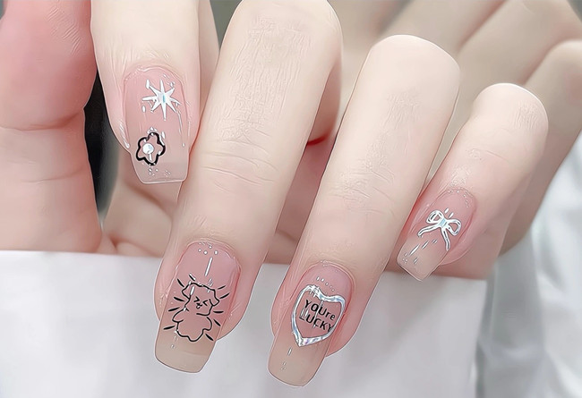 秋冬顯白裸色美甲，南寧美甲店推薦