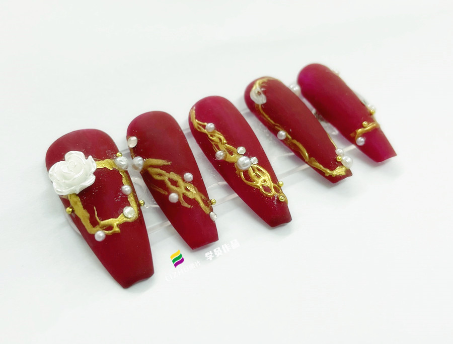 新年紅色美甲，廣西學(xué)美甲款式