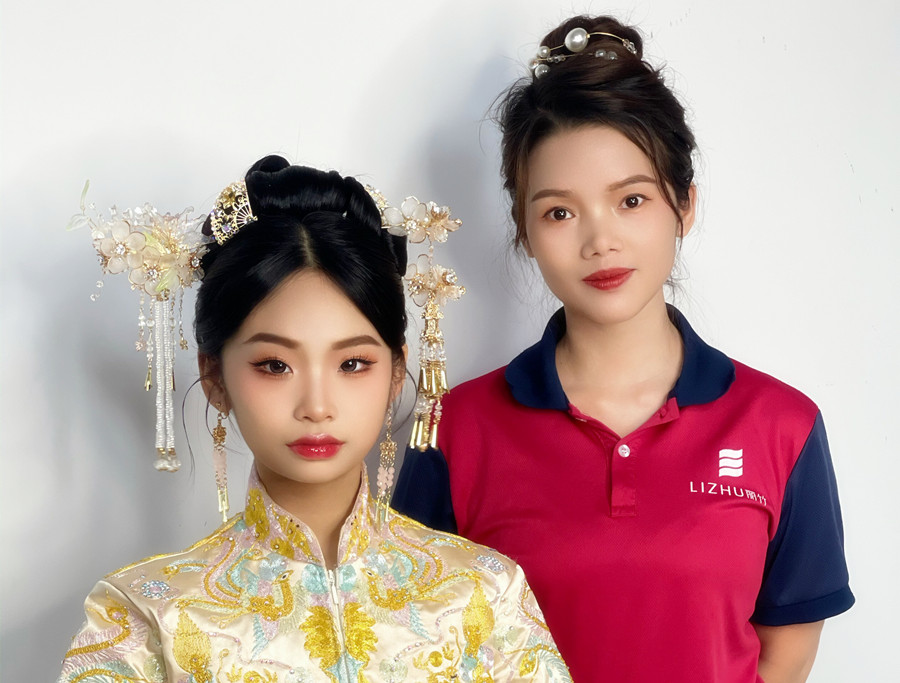 南寧化妝職業(yè)學(xué)?；瘖y學(xué)習(xí)心得