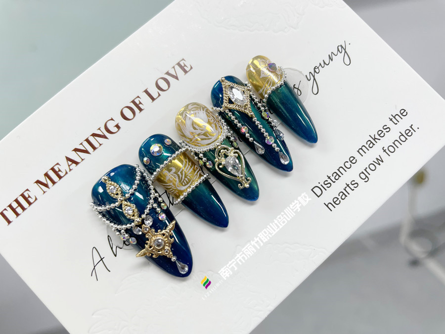 什么是巴洛克美甲|  南寧學美甲學費便宜