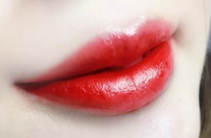 廣西紋繡技師：紋唇顏色不正常怎么辦？