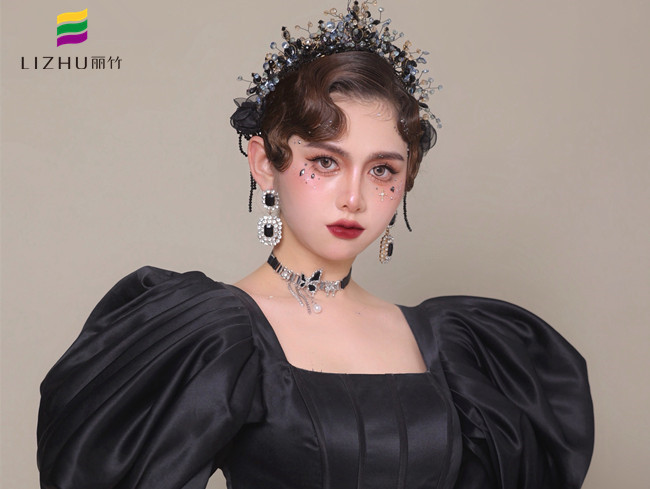 暗黑系復(fù)古造型，南寧化妝旅拍作品