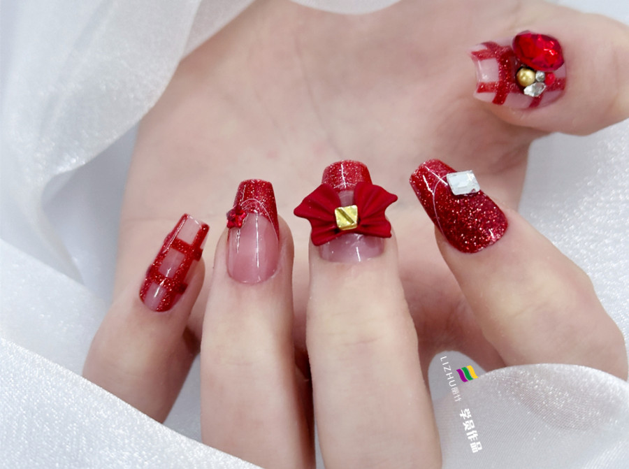 格紋法式美甲，廣西美甲造型設(shè)計(jì)作品