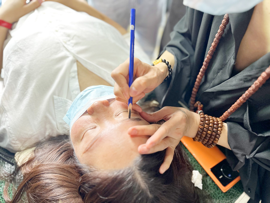 為什么現(xiàn)在這么多人做紋眉？南寧紋繡專業(yè)正規(guī)學(xué)校講解