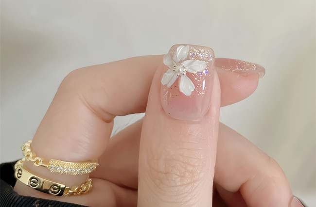 仙女必備顯白短款美甲，廣西美甲排行榜推薦