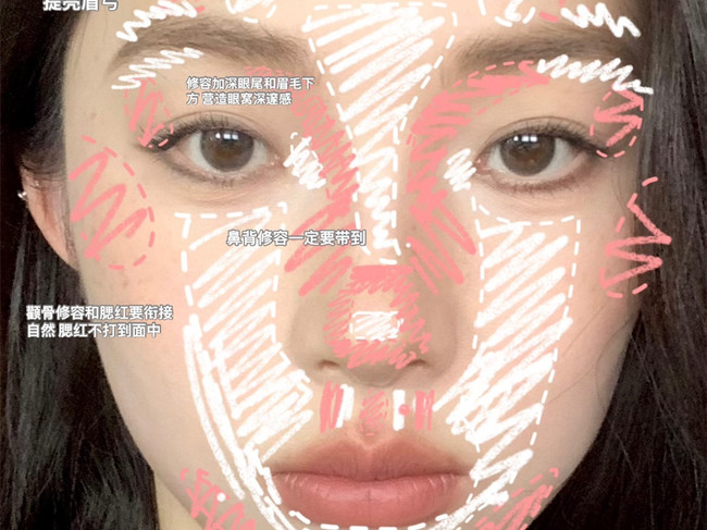 骨相感妝容，廣西化妝進(jìn)修學(xué)培訓(xùn)專為闊面臉女孩準(zhǔn)備