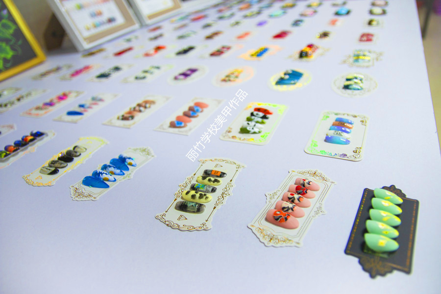 南寧美甲專業(yè)教學(xué)：橢圓形美甲打磨教程