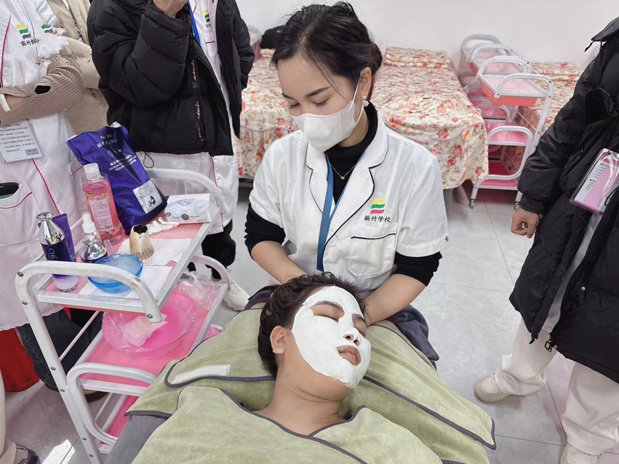 夏季肌膚老化快的原因，廣西美容護膚中心分析