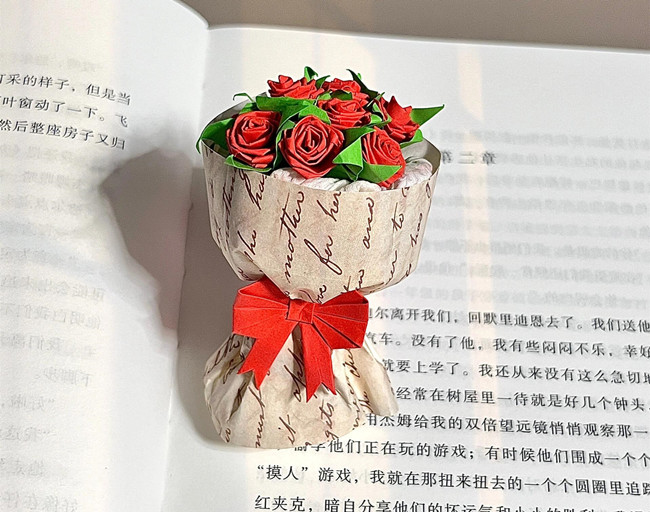 玫瑰花束折紙教程，廣西花藝培訓(xùn)學(xué)校推薦