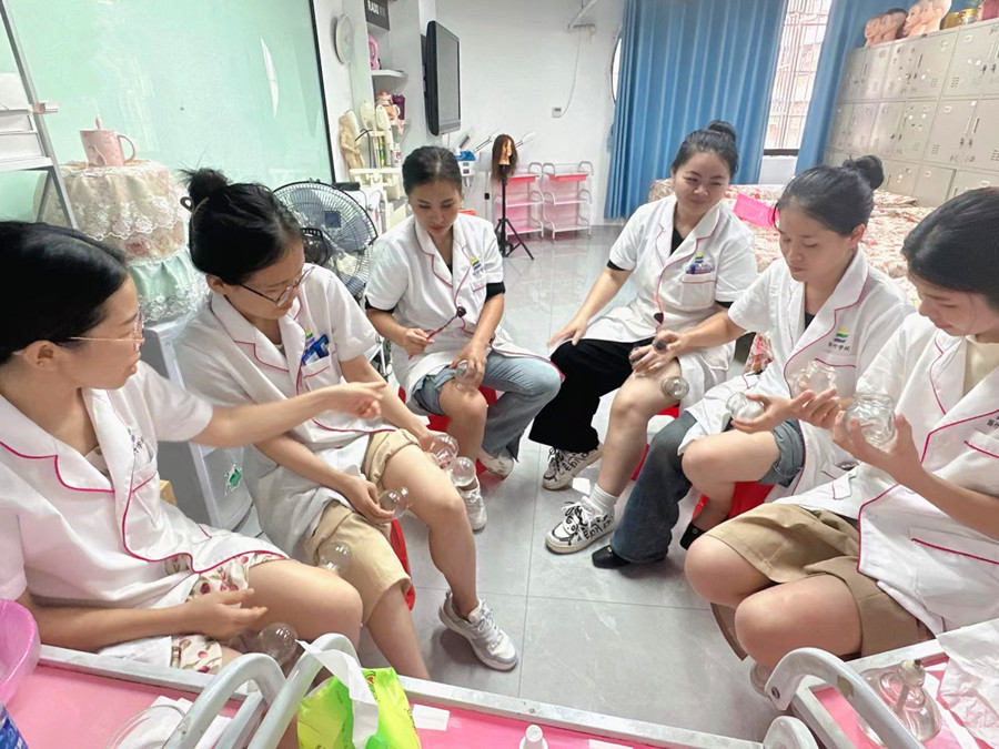 零開始學(xué)美容美體：拔罐為什么不能在同一個(gè)位置