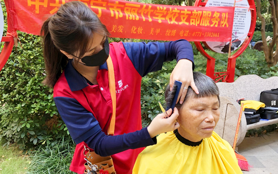 頭發(fā)的軟硬和什么有關(guān)？從零開始學(xué)美發(fā)廣西