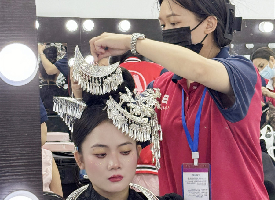 民族風旅拍寫真，廣西彩妝訓練作品