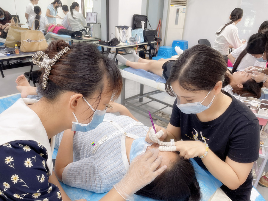 廣西紋繡哪里可以進(jìn)修？色乳的選擇