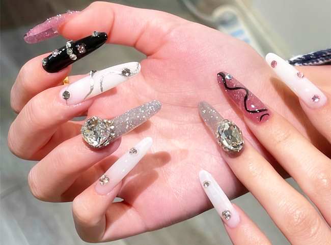 辣妹甜酷風美甲，南寧美甲造型網(wǎng)紅款推薦