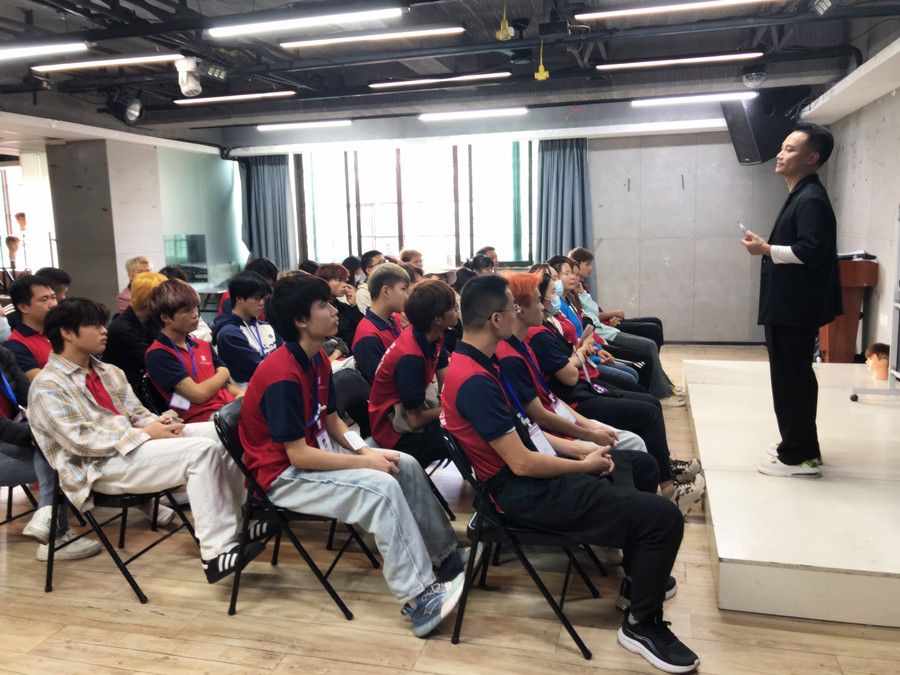 南寧美發(fā)培訓(xùn)就業(yè)宣講：改變·美發(fā)沙龍