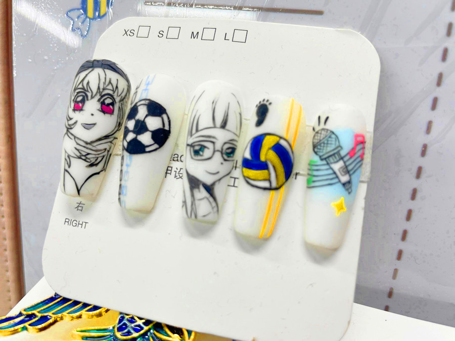 廣西美甲教育：什么是手繪美甲？