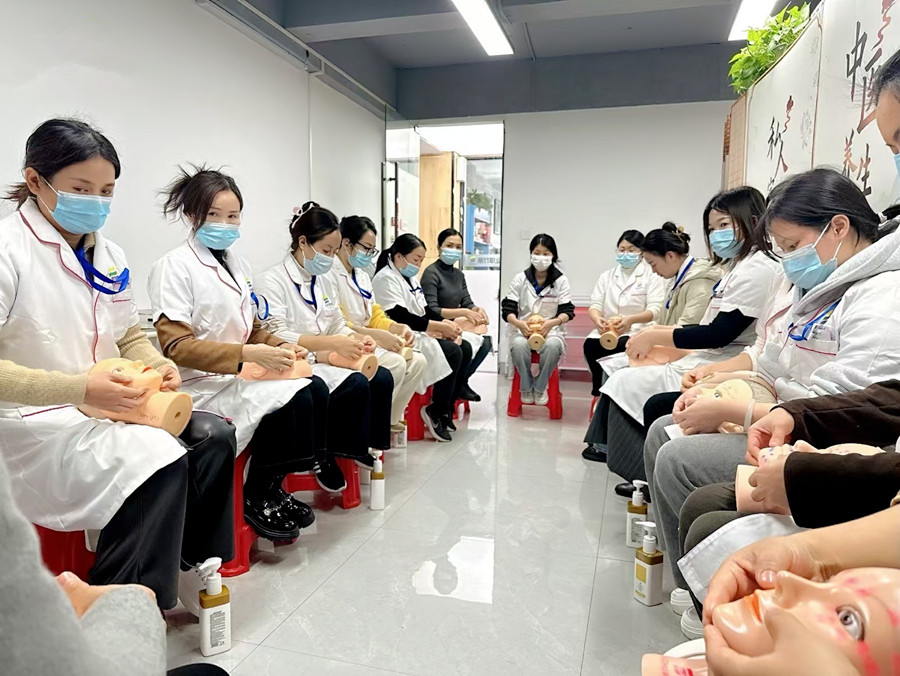 學美容不能心存僥幸，南寧美容校園生活實況