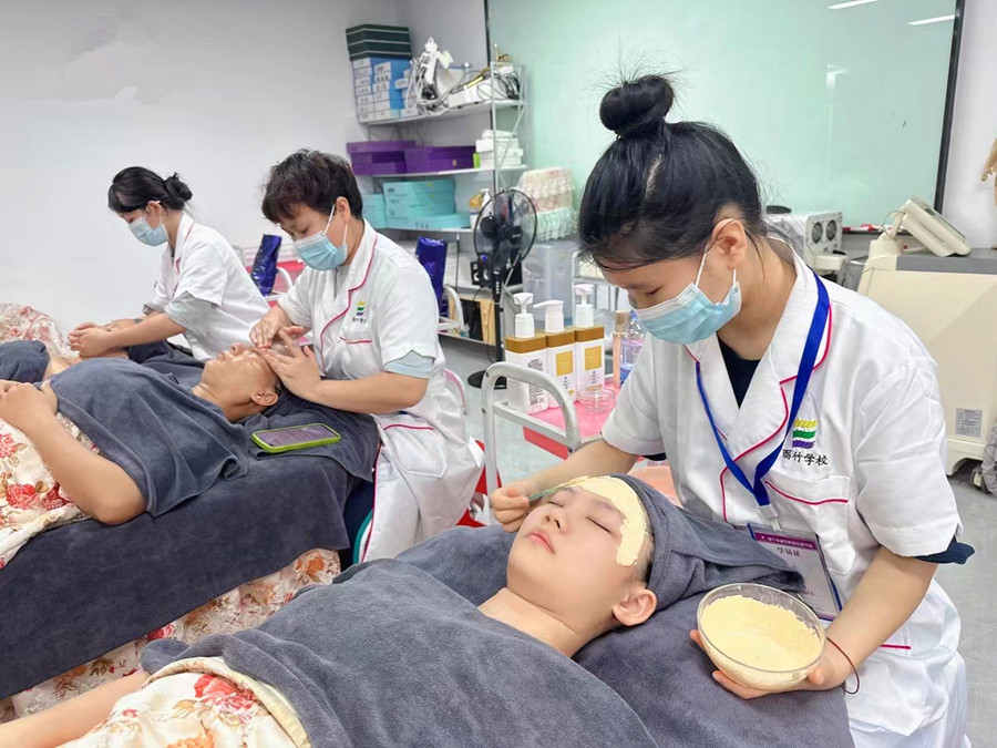 敷軟膜的原理，南寧美容皮膚管理培訓(xùn)