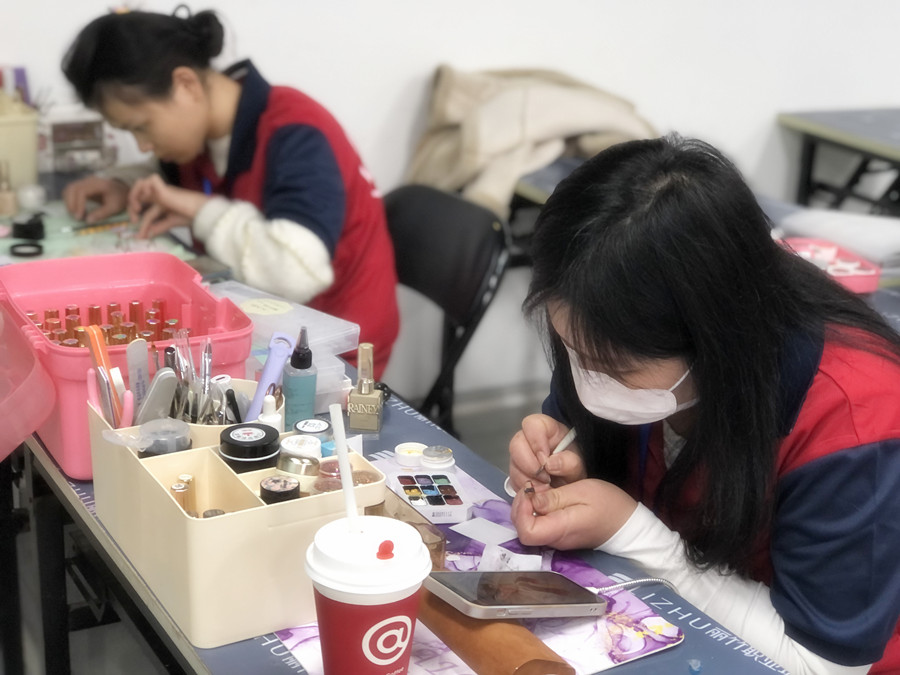 復(fù)古甜酷風(fēng)美甲，南寧美甲進(jìn)修提升培訓(xùn)作品