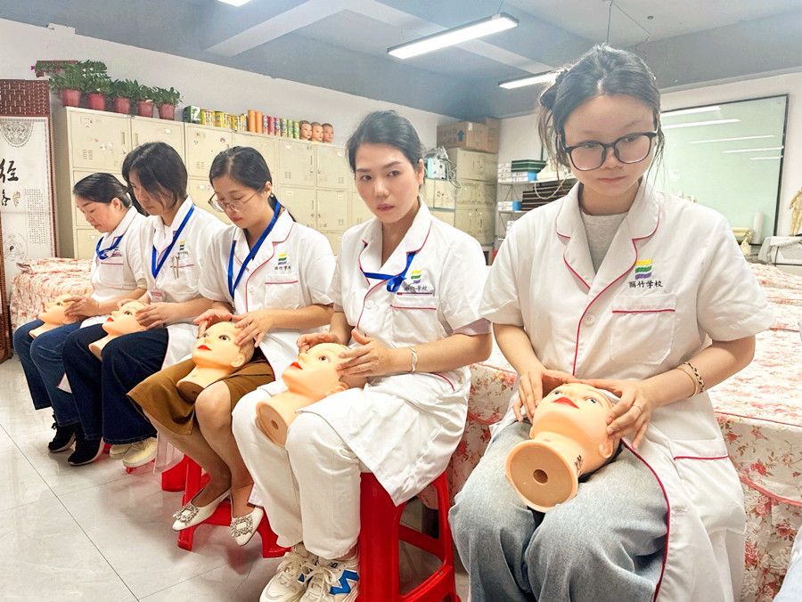 零基礎(chǔ)學(xué)美容的入門練習(xí)，廣西美容師日常