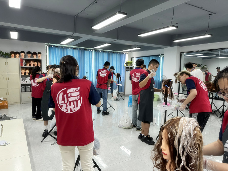 留幾手染發(fā)技術，廣西燙染訓練