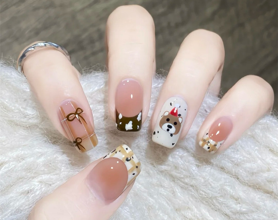 格紋小熊美甲教程，南寧市學(xué)美甲