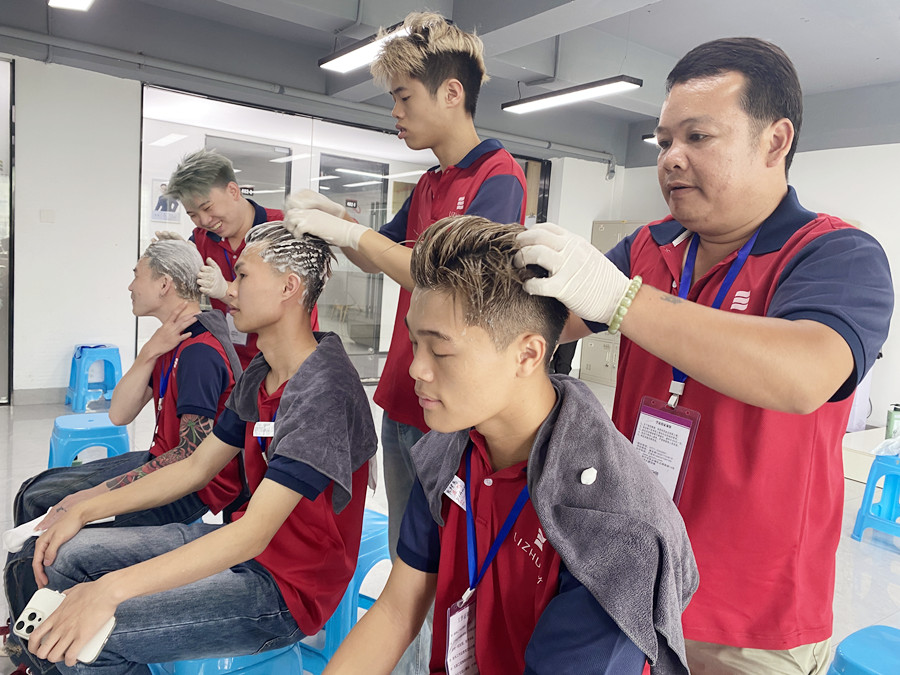 南寧洗頭培訓：中式洗頭如何快速氣泡？