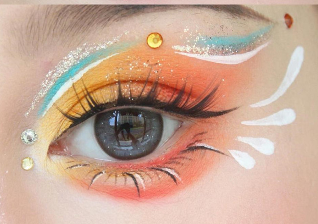 0基礎(chǔ)學(xué)美妝：彩色眼影怎么畫？