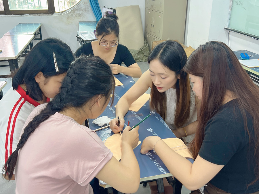 仿皮紋眉設(shè)計練習(xí) ，告訴你廣西紋繡學(xué)習(xí)哪里專業(yè)