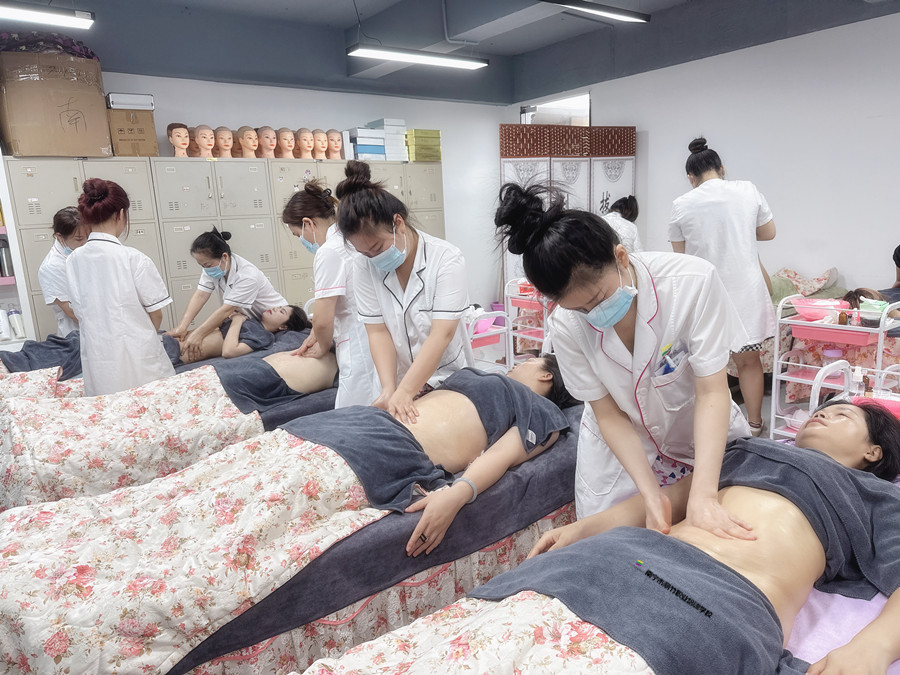 揉腹部有什么用？南寧健康管理培訓(xùn)