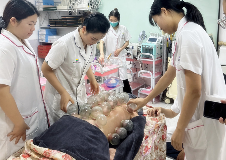 不同人群適合的拔罐時(shí)間，南寧健康管理知識分享