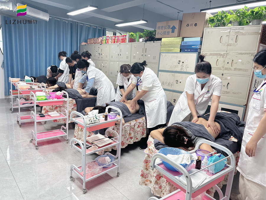 新年假期給身體按摩能有多爽，廣西美容管理健康