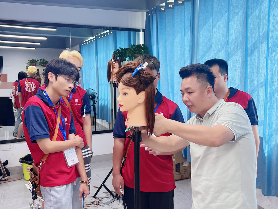 南寧市學(xué)美發(fā)，南寧美發(fā)哪里專業(yè)