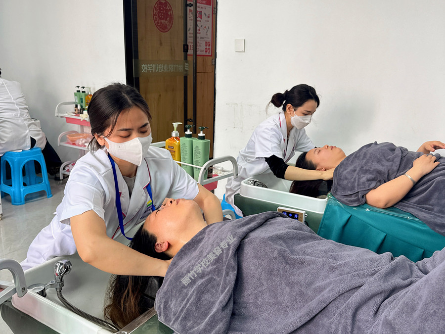 頭療肩頸按摩注意事項(xiàng)，廣西學(xué)頭療