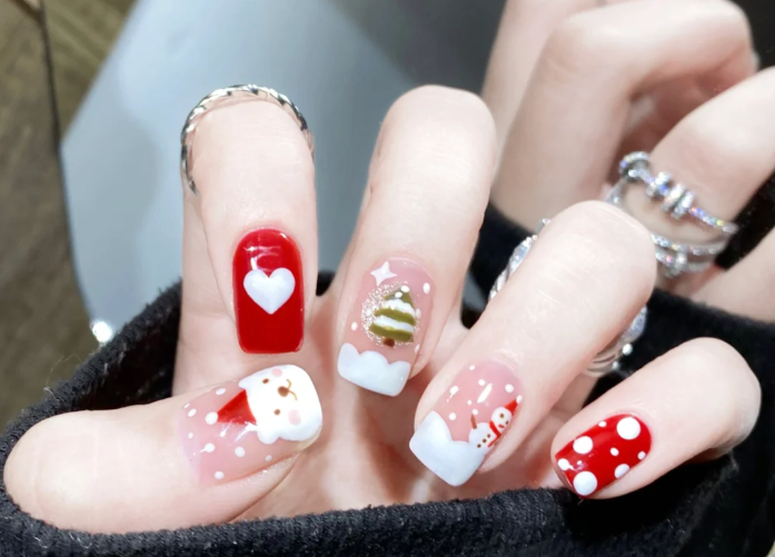 圣誕小熊美甲，南寧美甲設(shè)計學(xué)校分享教程